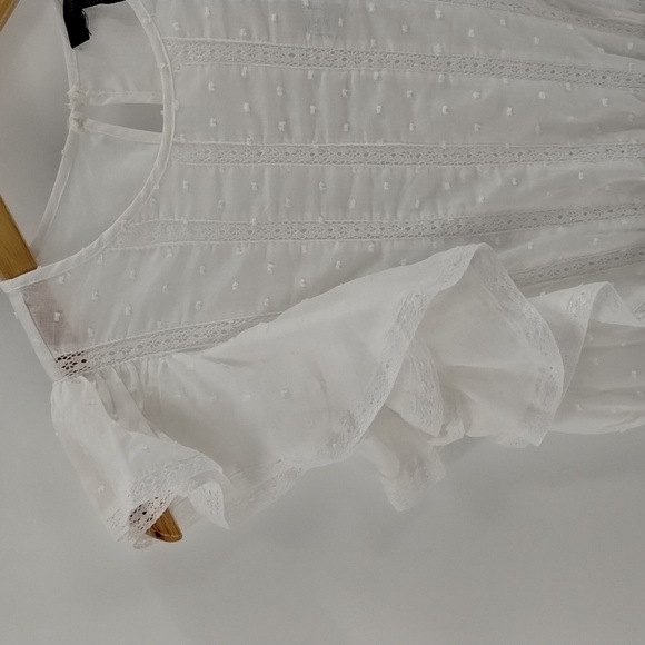 Forever 21 white dress XS swiss dot lace tiered two button back closure ruffles - Picture 4 of 11